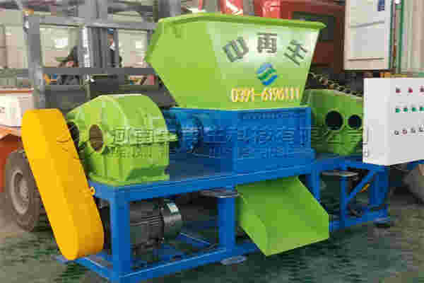 中再生塑料撕碎機安全性能更高