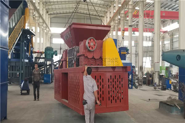 撕碎設(shè)備經(jīng)過(guò)不斷研究不斷升級(jí)稱為資源回收的佼佼者