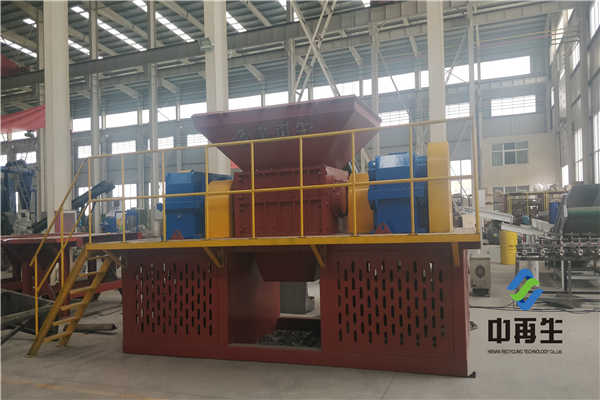 雙軸撕碎機(jī)的優(yōu)勢(shì)對(duì)物料具有較強(qiáng)的通用性能