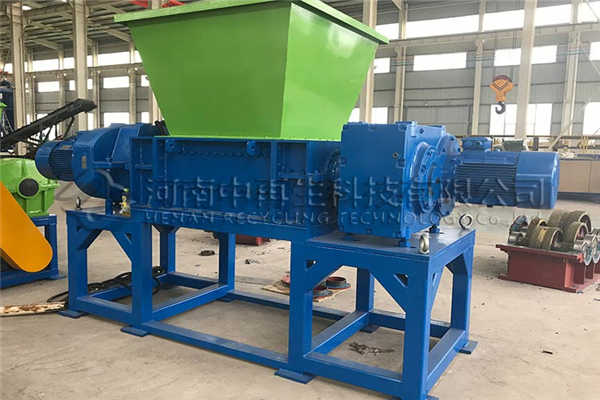 廢舊衣物棄之可惜！利用撕碎機(jī)進(jìn)行回收循環(huán)再利用才是真理