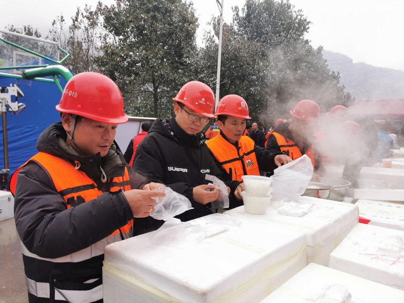 7-800“勇赴災區 救援先鋒緊急行動”入選2024年“央企十大暖鏡頭”.jpg